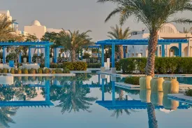Hilton Salwa Beach Resort
