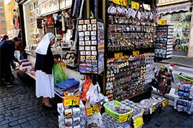 Shopping Dining and Stay near Vatican