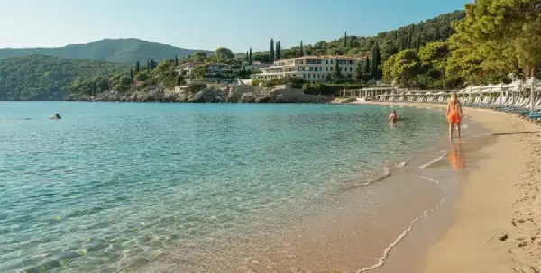 Grecia lidera turismo mediterráneo con alta satisfacción