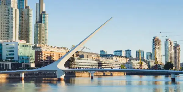 Argentina facilita ingreso de viajeros internacionales
