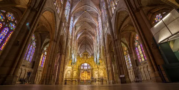 Catedral de León revela cores renascentistas originais
