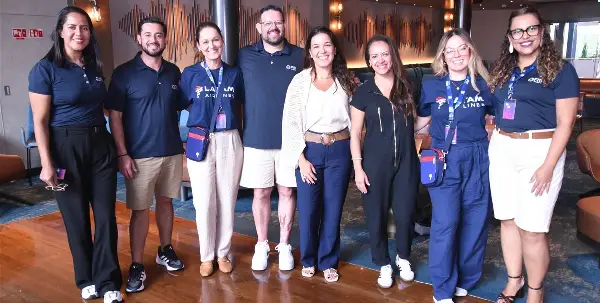 Latam destaca conectividade aérea em evento de cruzeiros