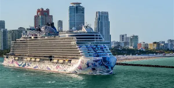 NCL transmite Copa do Mundo a bordo