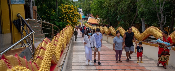 visitor-experience-in-big-buddha-temple