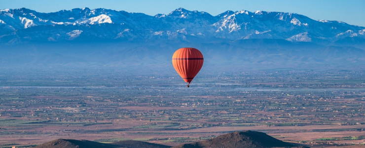Markich, the balloon of hot air above Moro