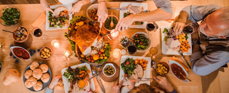 Enjoy a beachfront Thanksgiving brunch.