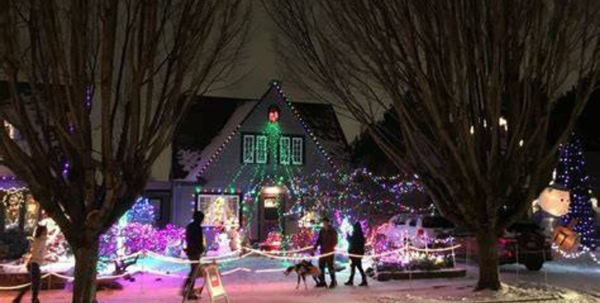 Peacock Lane Christmas lights Portland