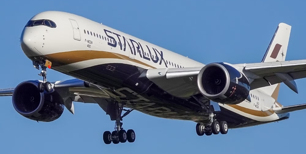 STARLUX Airbus A350-1000