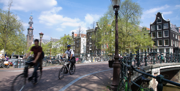 Amsterdam cycling tourism