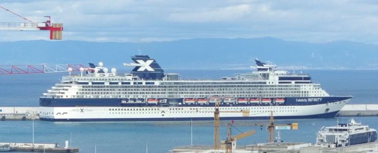 Private Yacht Cruising