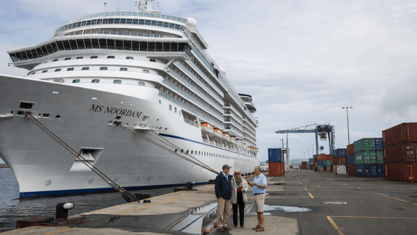 Hawaii's Proposed Green Fee: Cruise Passengers Offer Support