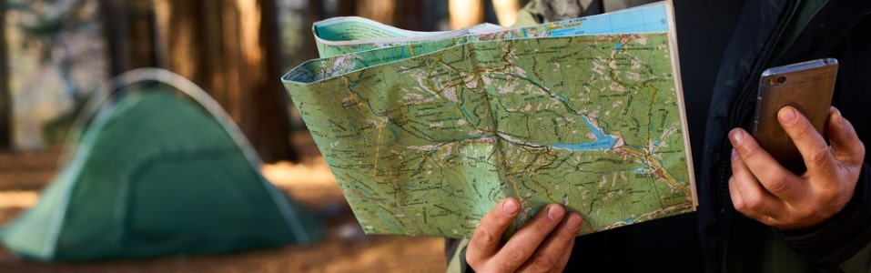 Route Comparison Tools: GPS Tracking vs. Traditional Trail Maps
