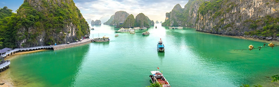 Ha Long Bay Overview