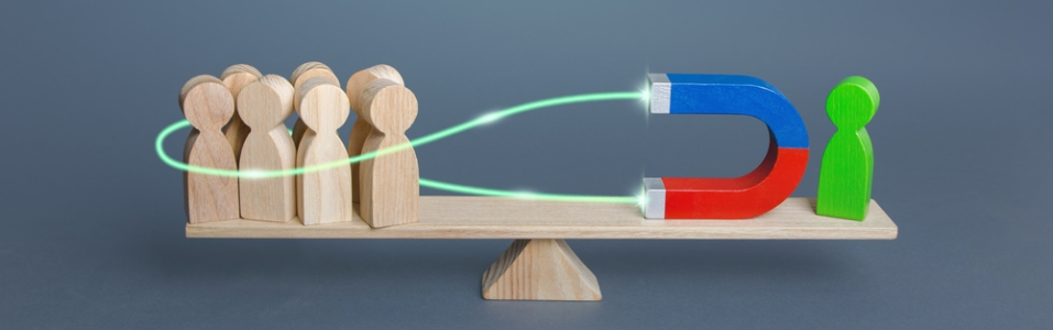 Political Disruptions and Agent Response